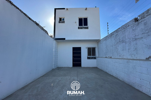 Casa En Venta En Col. Flores Magón