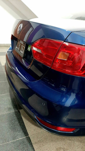 Volkswagen Vento 2.5 Luxury Manual
