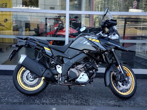 Imagen 2 de 25 de Suzuki V-strom 1050 Xt - No Honda, No Yamaha, No Kawasaki!
