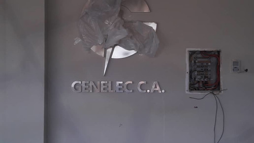 Imagen 3 de 6 de Letras Corporeas En Acero Inoxidable, Metal Pintado Y Bronce