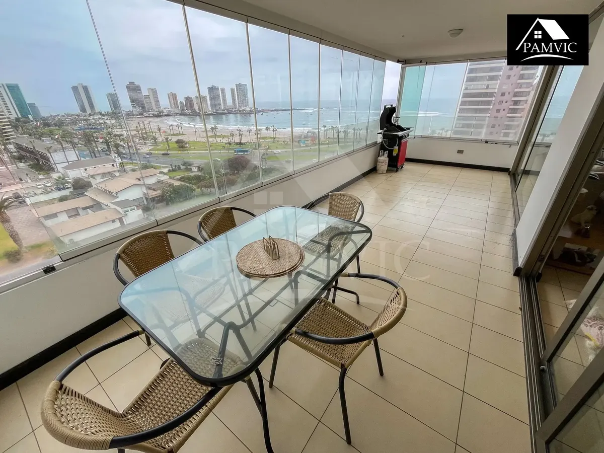 Imagen 4 de 10 de Edificio Marina Golf