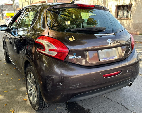 Peugeot 208 1.6 Feline