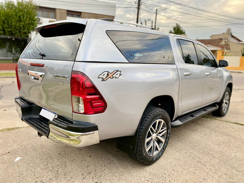 Toyota Hilux Srx Automatica 4x4 Services Oficiales Impecable