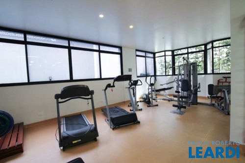 Imagem 5 de 14 de Apartamento - Campo Belo - Sp - 637502