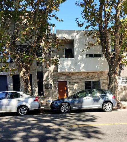 Imagen 2 de 30 de Venta Casa Tres Cruces 2 Dormitorios Patio Balcón Divina! Usd 89.000 Más Saldo