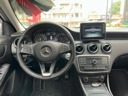 Mercedes-Benz Clase GLA GLA 180 1.6LT TA