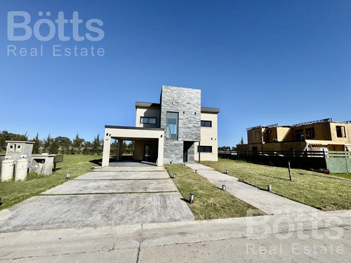 Oportunidad Casa 4 Ambientes Con Pileta En Lares De Canning