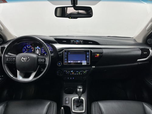 Imagem 10 de 13 de Toyota Hilux Cabine Dupla 2.8 Tdi Srv Cd 4x4 (aut)