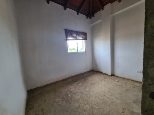 Imagen 10 de 12 de En Venta Lecheria Townhause En C.r Nevada Palace.