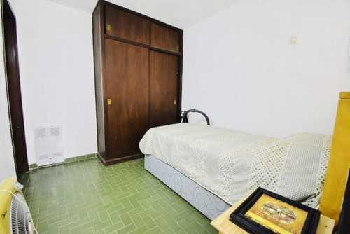 Casa En Venta De 4 Dormitorios En Lugano