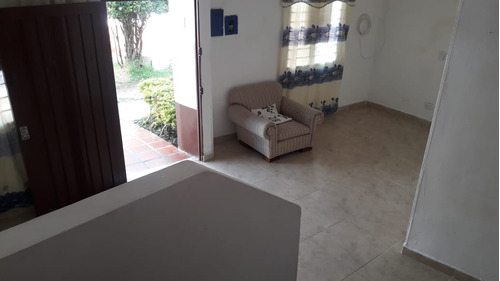 Se Vende Casa Unifamiliar En La Ceja De Dos Niveles