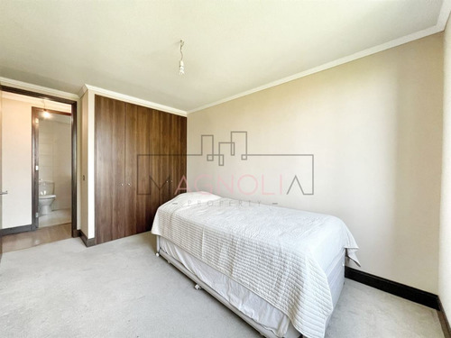 Departamento En Venta De 4 Dorm. En Las Condes
