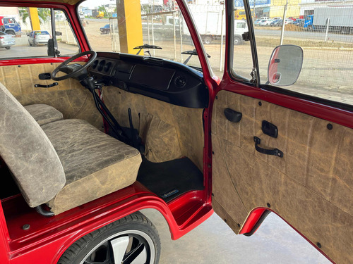 Kombi 1982 Cabine Dupla Restaurada Estilizada Emplacada 2024