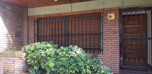 Casa En Venta En Liniers