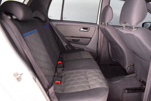 Volkswagen Fox 1.0 Mi Seleção 8v Flex 4p Manual 2014