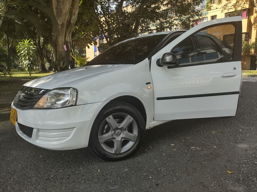 Renault Logan 2015 1.6 Expression