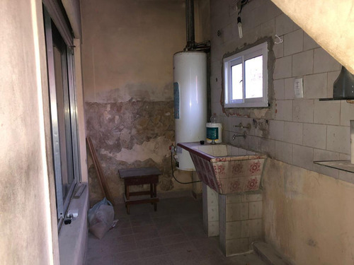 Imagen 5 de 18 de Ph A Reciclar Con Cochera Y Terraza - Wilde