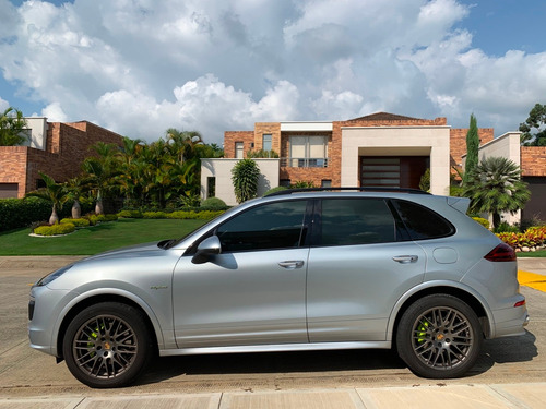 Porsche Cayenne S E-hybrid Platinum Edition Runout Package