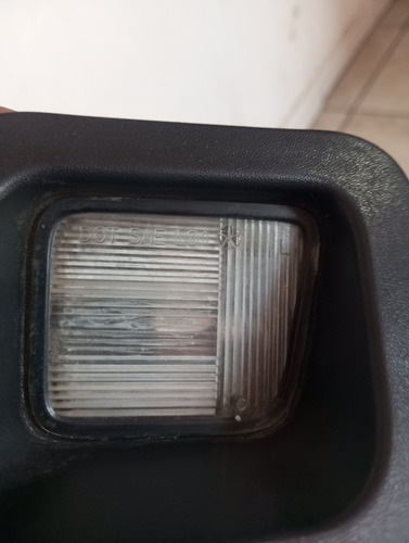 Luz Porta Placa Trasera Izquierda De Dodge Ram 2500 2009/16 (Usado)