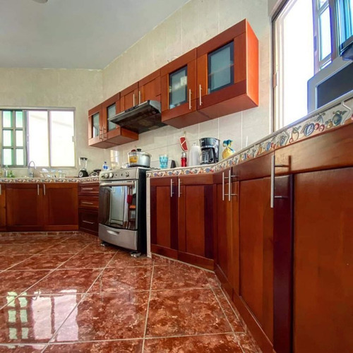 Imagen 5 de 10 de Residencia En Una Planta, 3 Recamaras,
