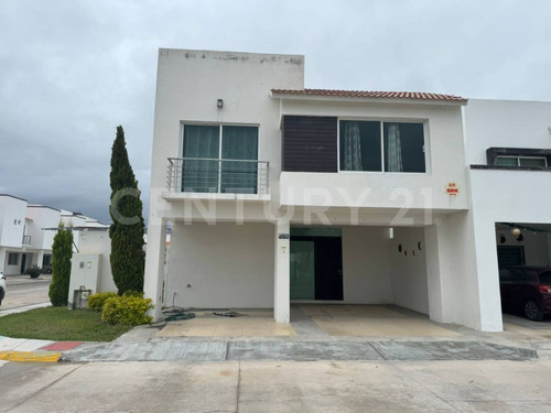 Casa En Renta En Residencial Los Lagos, Villa De Pozos, S.lp.