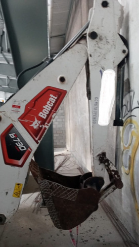 Retroexcavadora Bobcat - B730