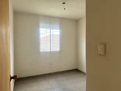 En Venta Apartamento En Obra Blanca En El Conjunto Residencial Monte Mayor, San Diego Estado Carabobo / Emer.