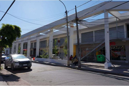 Se Arrienda Local Comercial En Strip Center