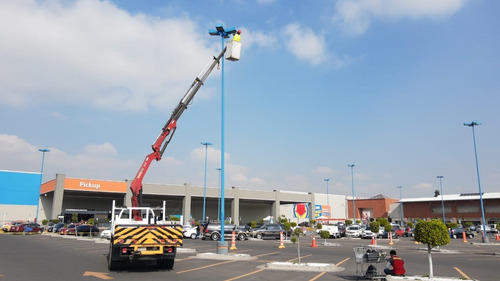Imagen 8 de 10 de Renta De Grua Articulada Con Canastilla