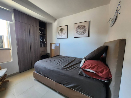 Se Vende Apartamento En El Parral Planta 100% Valencia