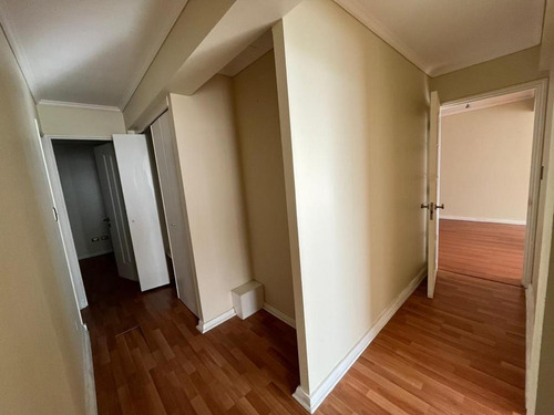 Vende Departamento Amplio