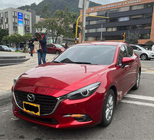 Mazda 3 Sedan Touring