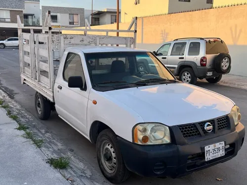 Nissan NP300 2.4 Chasis Dh Mt