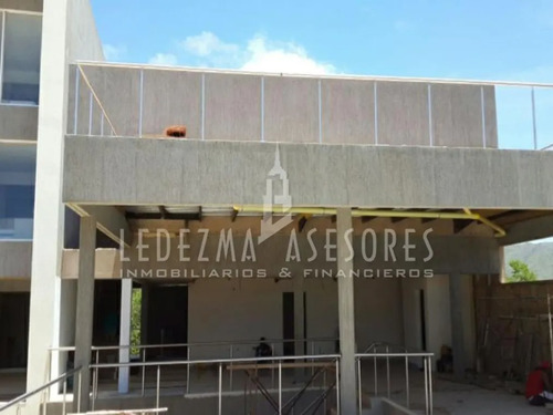 Ledezma Asesores Inmobiliarios Y Financieros C.a. Vende Hotel Comfort Inn Boutique