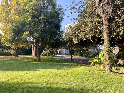 Bajo De Precio! Parcela Con 2 Casas, Excelente Conectividad