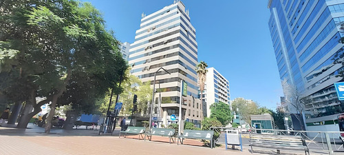 Cómoda Oficina A Pasos Del Metro Manuel Montt. Providencia