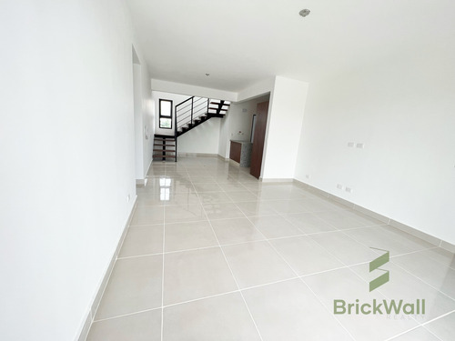 Apartamento Tipo Penthouse De Alquiler En La Vereda