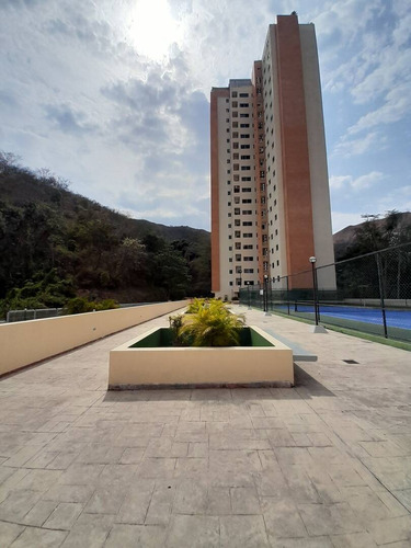 Apartamento En Venta En El Parral, Valencia 273660 Lz