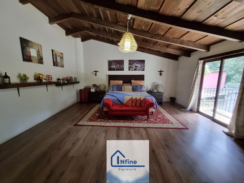 Casa Estilo Colonial Con Local Comercial A Orilla Carretera