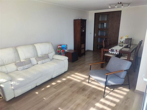 Departamento En Venta De 3 Dormitorios 2 Baños En Concón