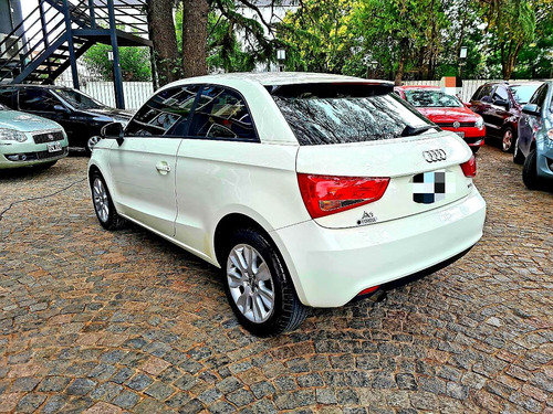 Audi A1 2013 1.2 Attraction Tfsi 86cv