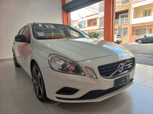 Volvo V60 2.0 T5 R-design Dynamic 5p