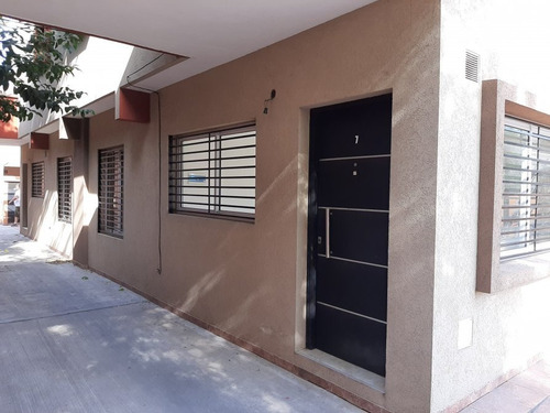 Imagen 4 de 8 de Departamento Con Cochera En Planta Baja En Luis Guillón!!!!