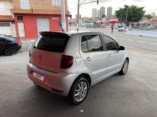 Volkswagen Fox 1.6 Vht I-motion 2013 Prata Flex Prime