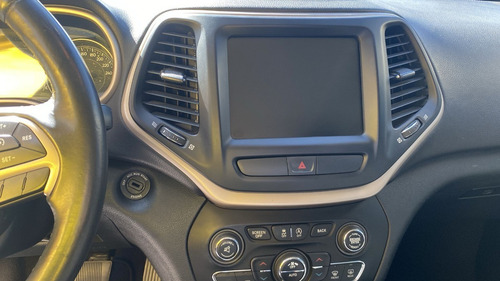 Imagen 21 de 23 de Jeep Cherokee 2016