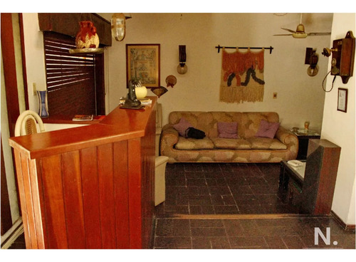 Vendo Casa 5 Dormitorios Con Piscina, Primeras Paradas Playa Mansa A 300 M Del Mar, Punta Del Este.