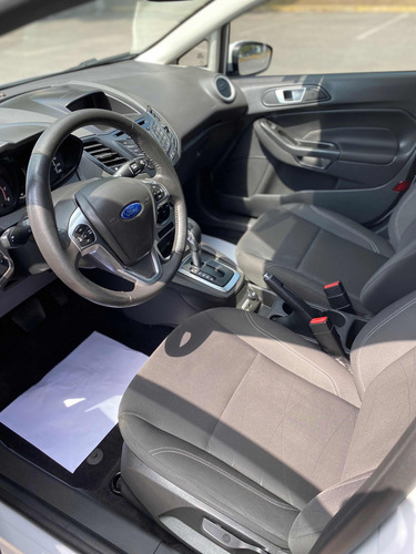 Ford Fiesta Kinetic Design 2017 1.6 Se Powershift 120cv