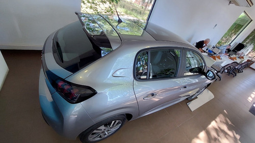 Imagen 9 de 25 de Peugeot 208 Feline Tiptronic 0km Az