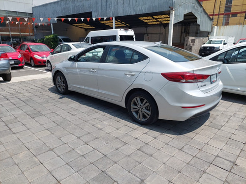 Imagen 2 de 7 de Hyundai Elantra 2018 2.0 Gls Premium At