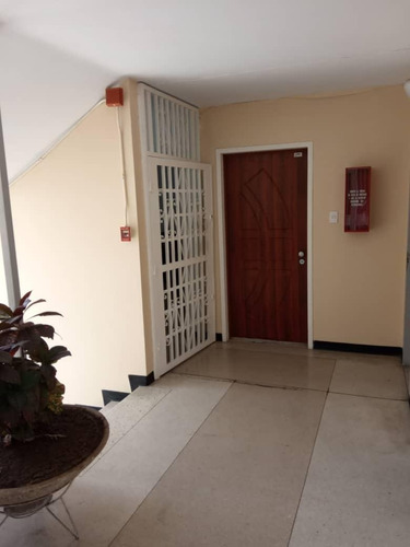 Pgm Bienes Raices Vende Apartamento En San Bernardino.